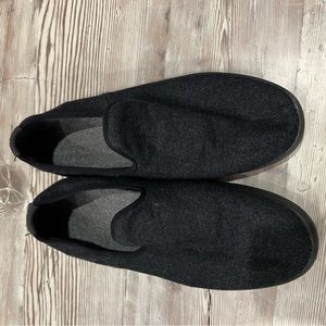 Grey Allbirds slippers